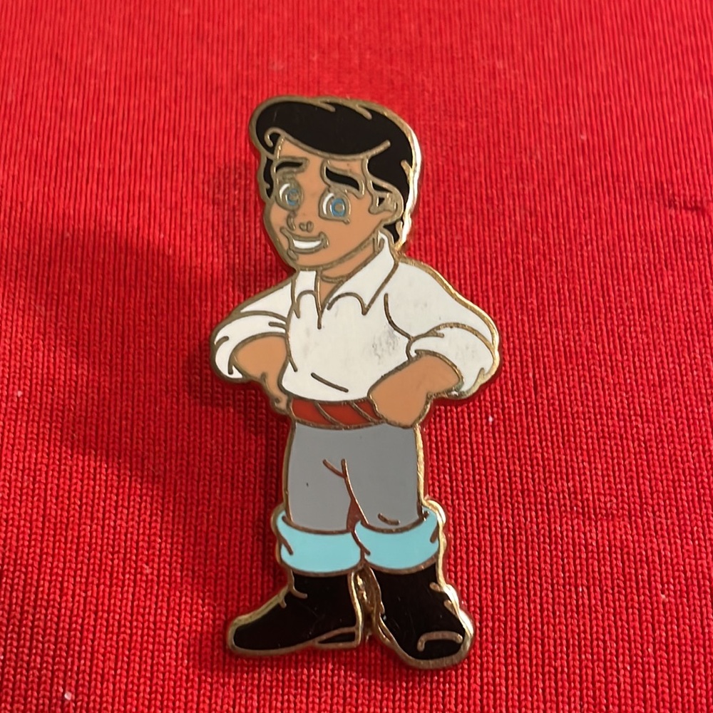 DISNEY PINS: TODDLER ARIEL & ERIC (2009) - Picture 2 of 6